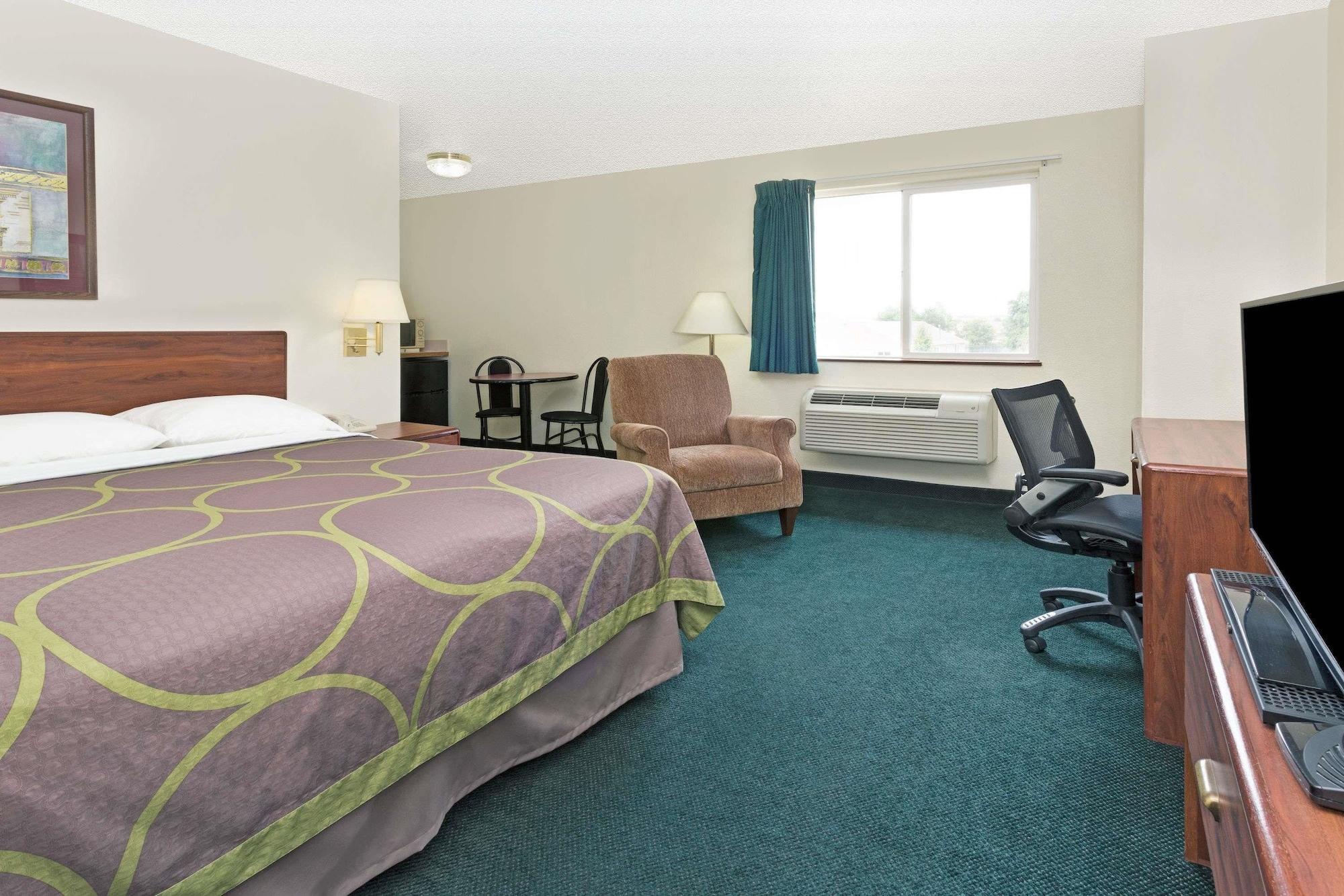 Hotel Super 8 By Wyndham Windsor Zewnętrze zdjęcie