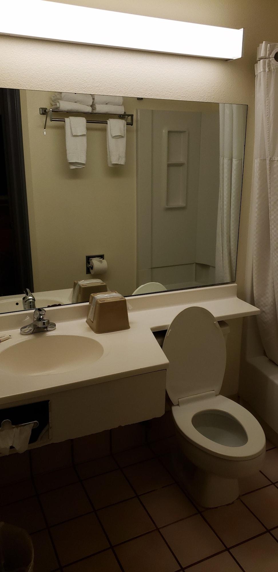 Hotel Super 8 By Wyndham Windsor Zewnętrze zdjęcie