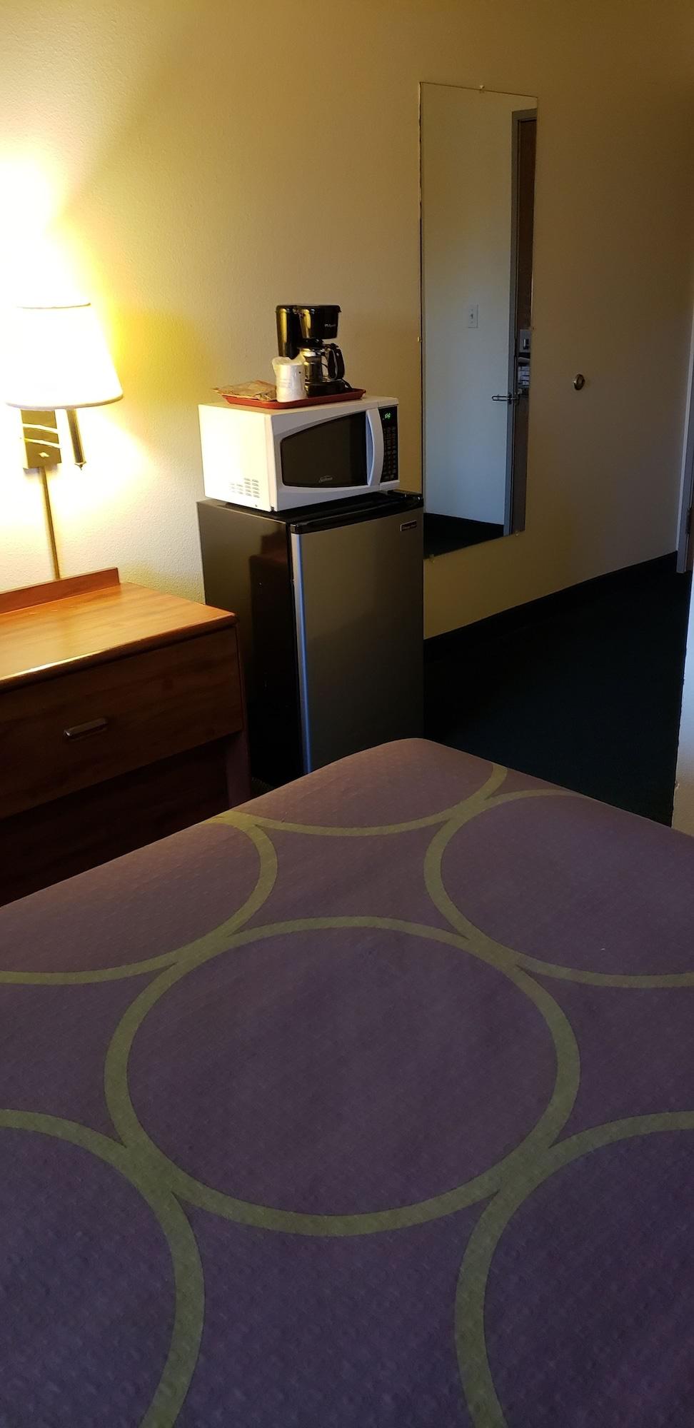Hotel Super 8 By Wyndham Windsor Zewnętrze zdjęcie